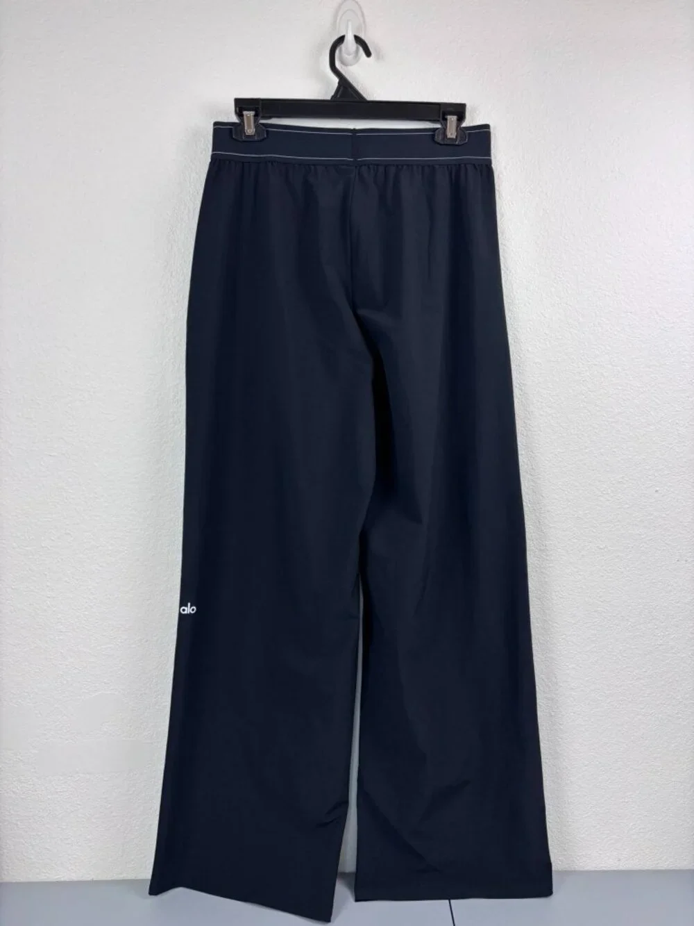 Alo Yoga medium black Suit up trouser high waisted wide leg athletic pants